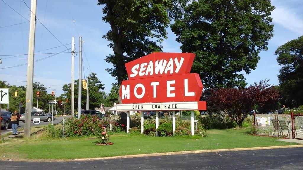 Seaway Motel Roosevelt Park Εξωτερικό φωτογραφία