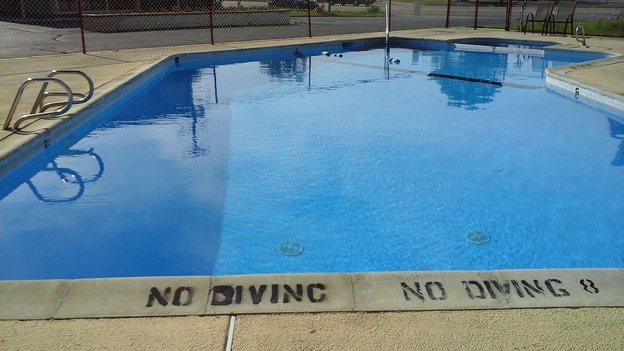 Seaway Motel Roosevelt Park Εξωτερικό φωτογραφία